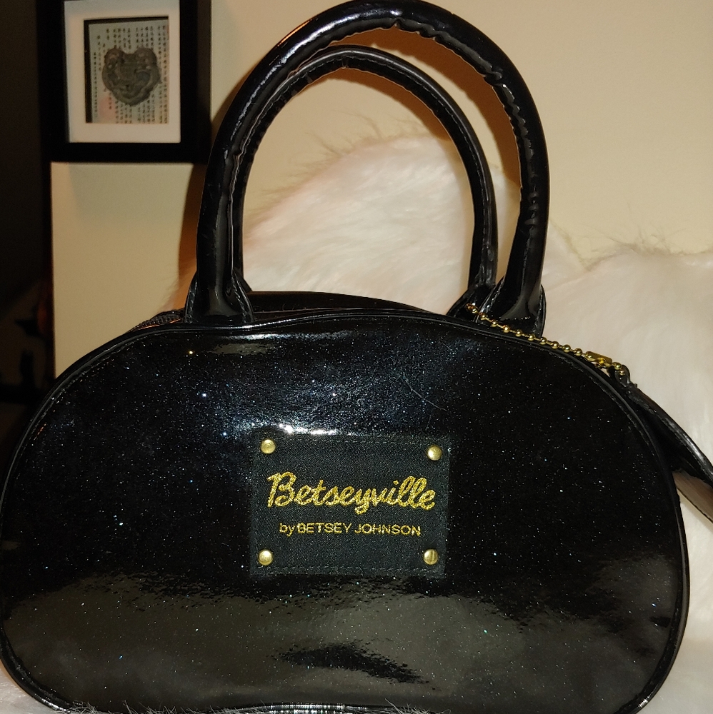 Betsey Johnson Make-Up Bag/Purse